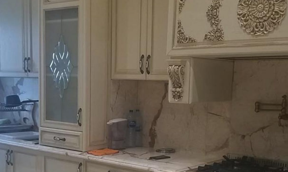 ساخت کابینت تمام چوبی در فرشته